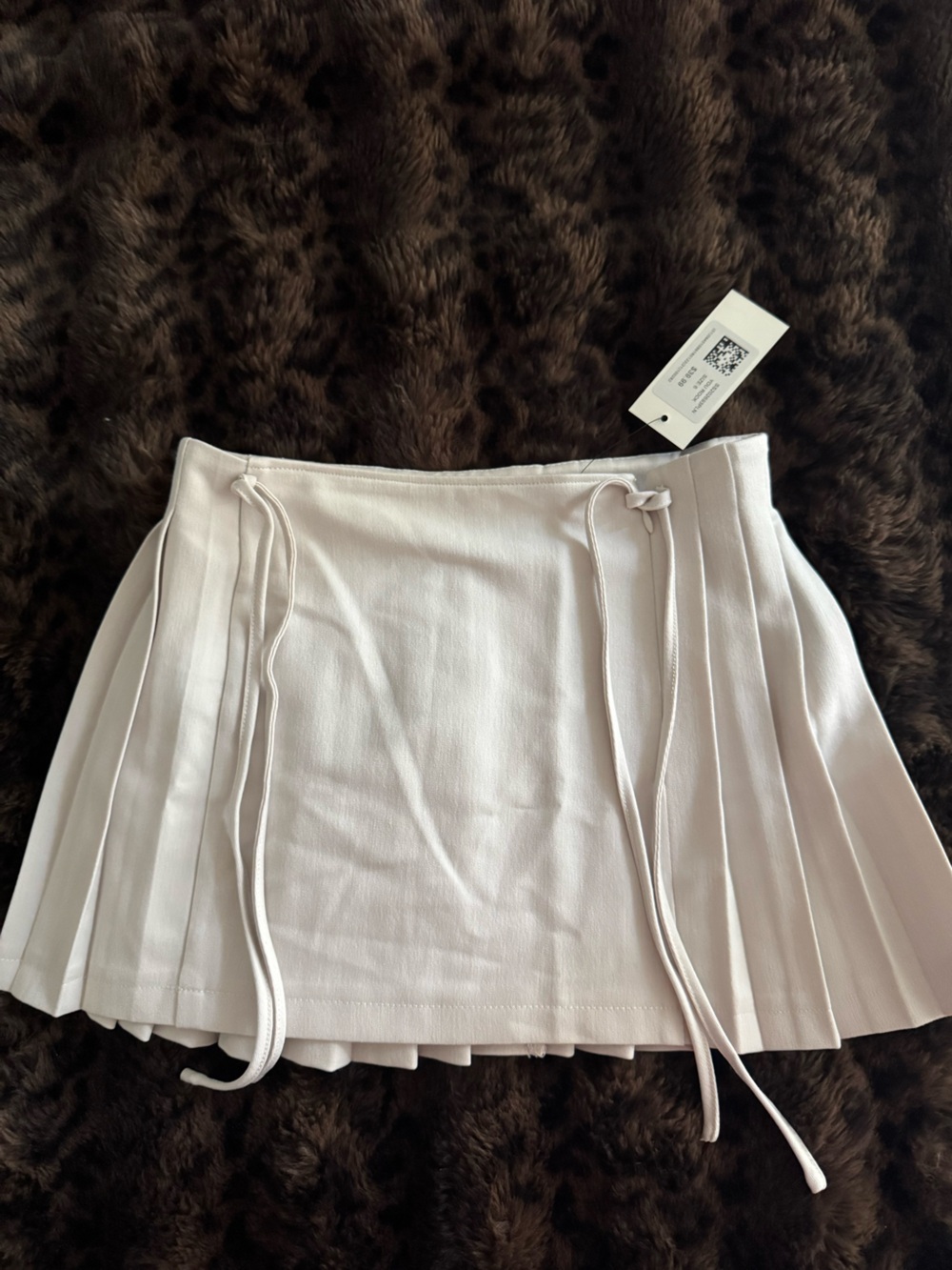 Glassons Pleated Mini Skirt in Cream/Tan